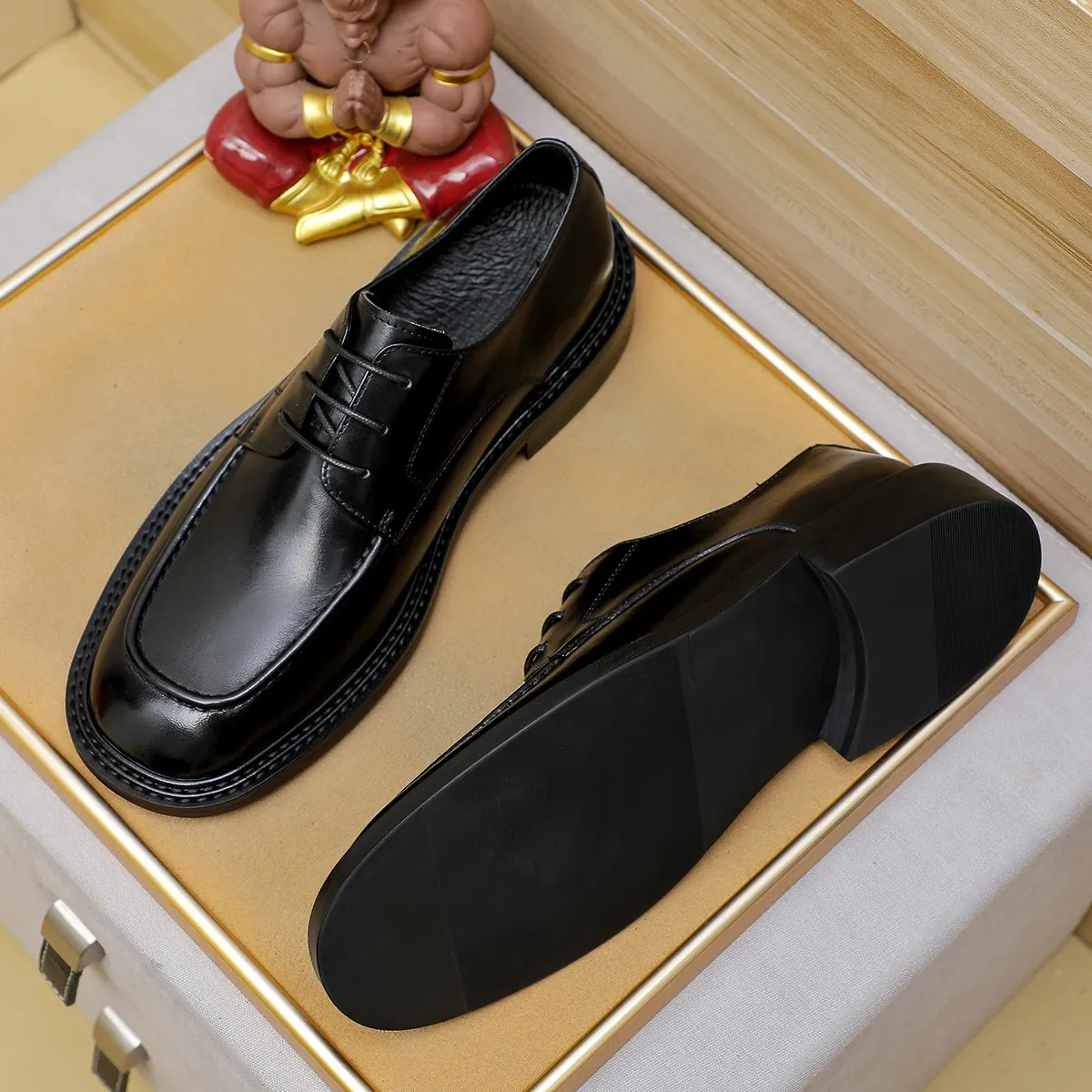 Men's shoes 💰640 💰 Louis Vuitton LV ® Autumn and Winter 🆕 models 🔛Full shoe counter First layer cowhide, 🐂Leather lined casual shoes for men, super soft outsole, essential for driving. Counter synchronization Original first layer cowhide Completely 1:1 mold customization 🌹Top version, color optional! Number: 38-45 (37.46. Customized)